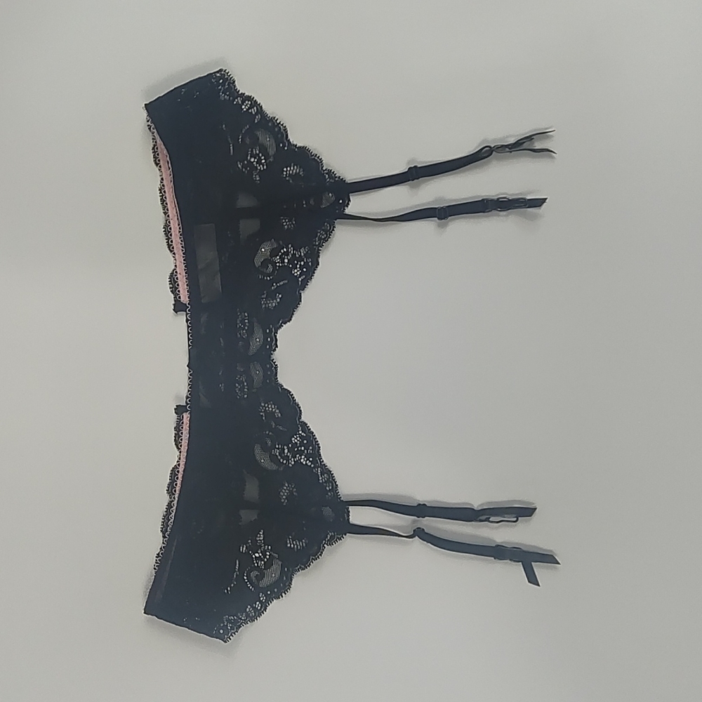 Victoria's Secret Dream Angels Lace Garter Belt